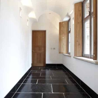 Timeless Hall With Vintage Ancient Surfaces In Black Belgian Marble By Maison Leon Van den Bogaert